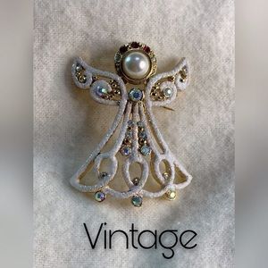 🌼Vintage Angel Brooch